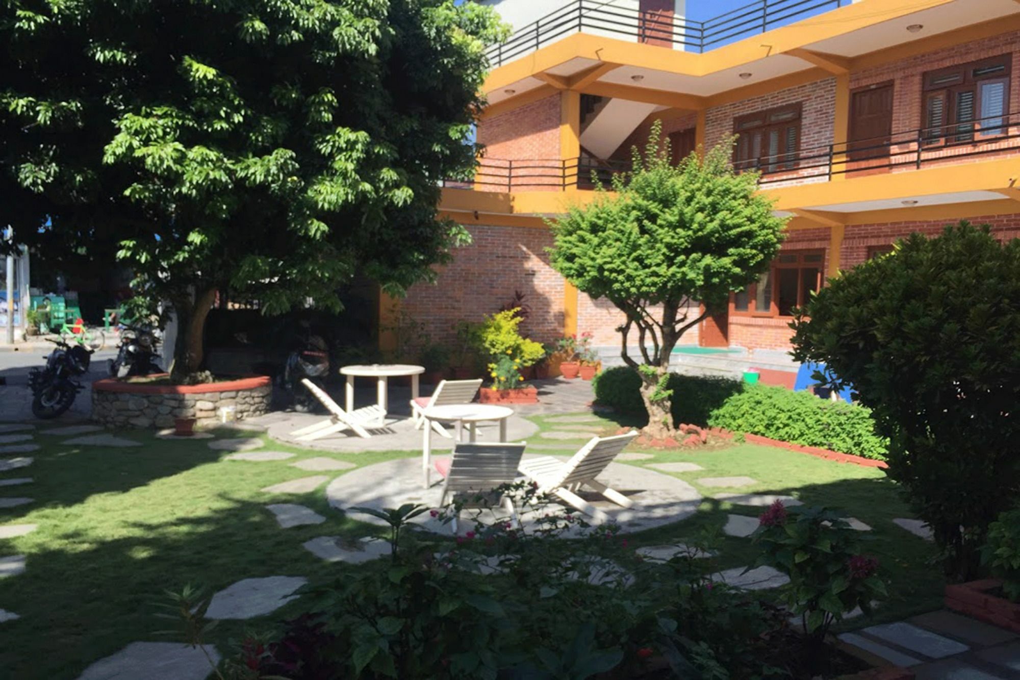 New Tourist Guest House Pokhara Kültér fotó