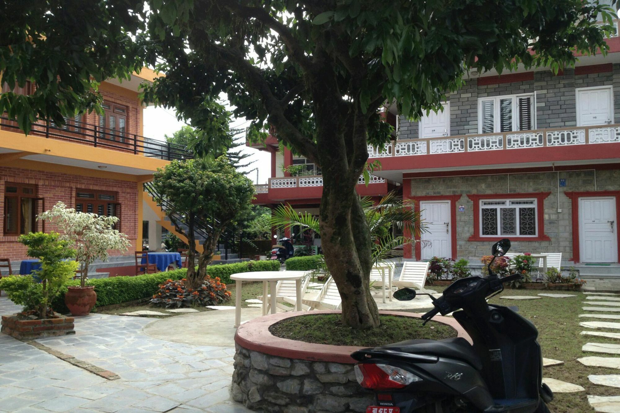 New Tourist Guest House Pokhara Kültér fotó