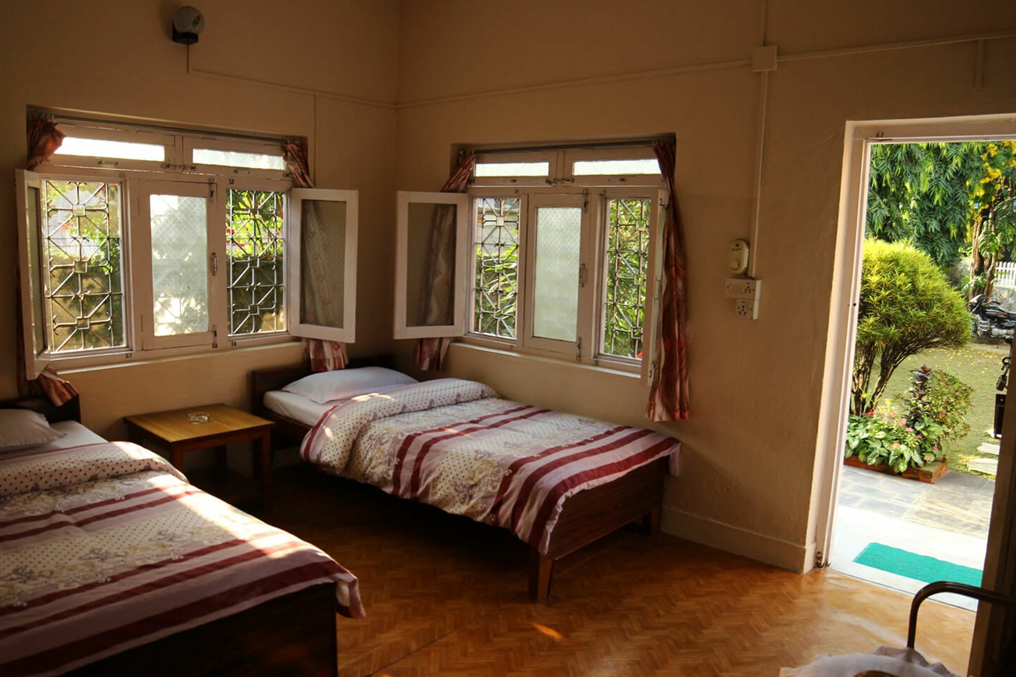 New Tourist Guest House Pokhara Kültér fotó