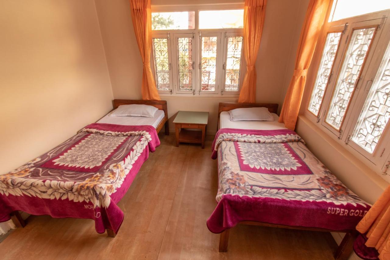 New Tourist Guest House Pokhara Kültér fotó